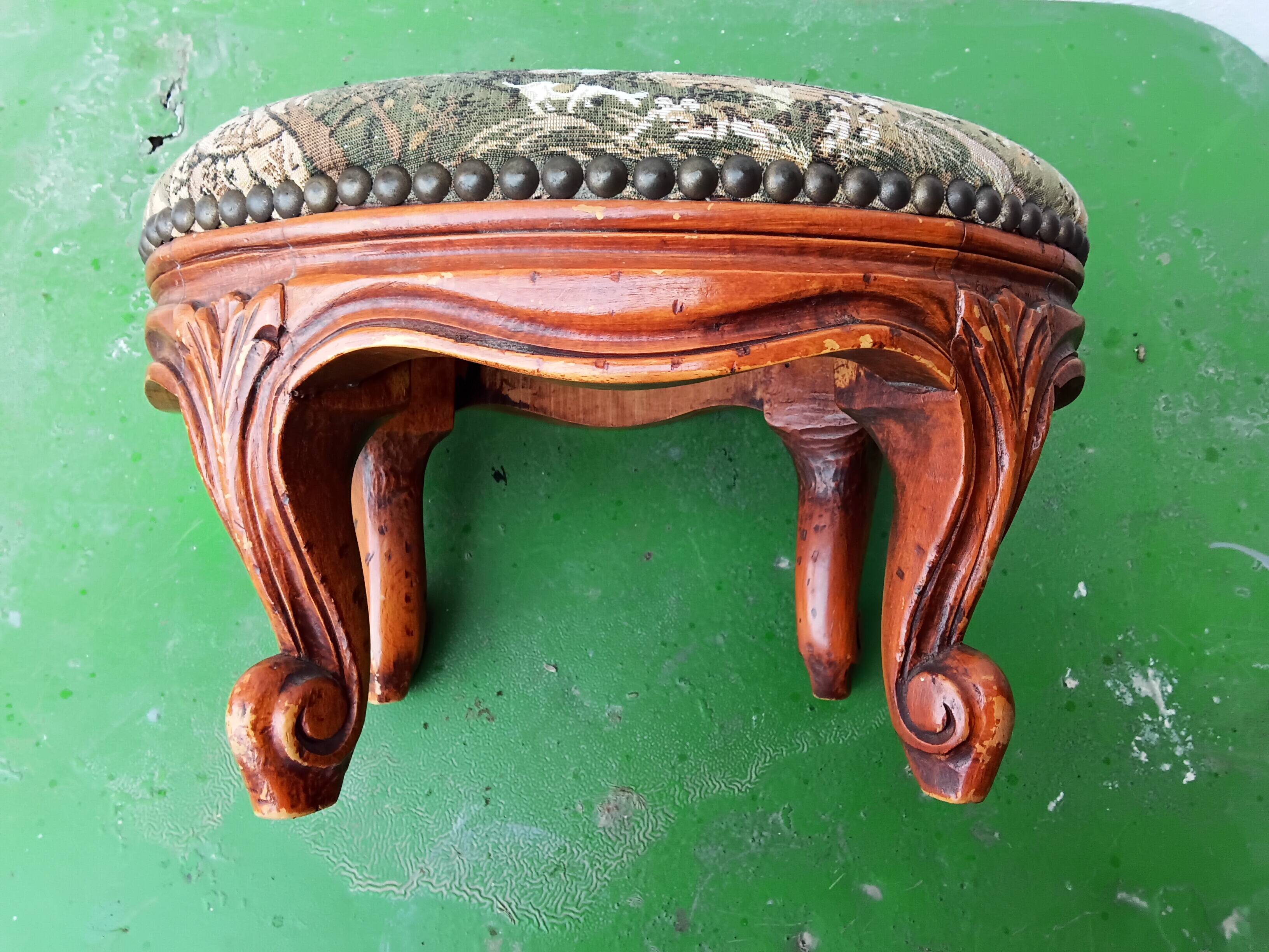 Louis XV style footrest