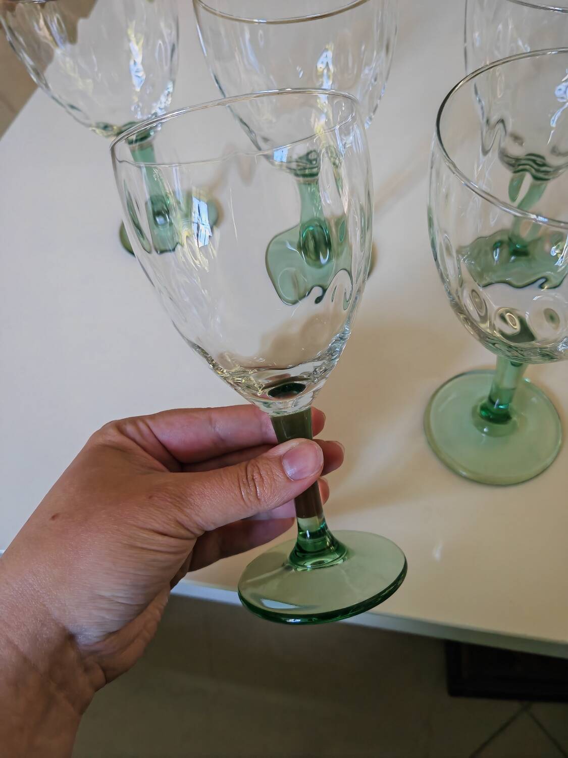 6 large stemmed glasses
