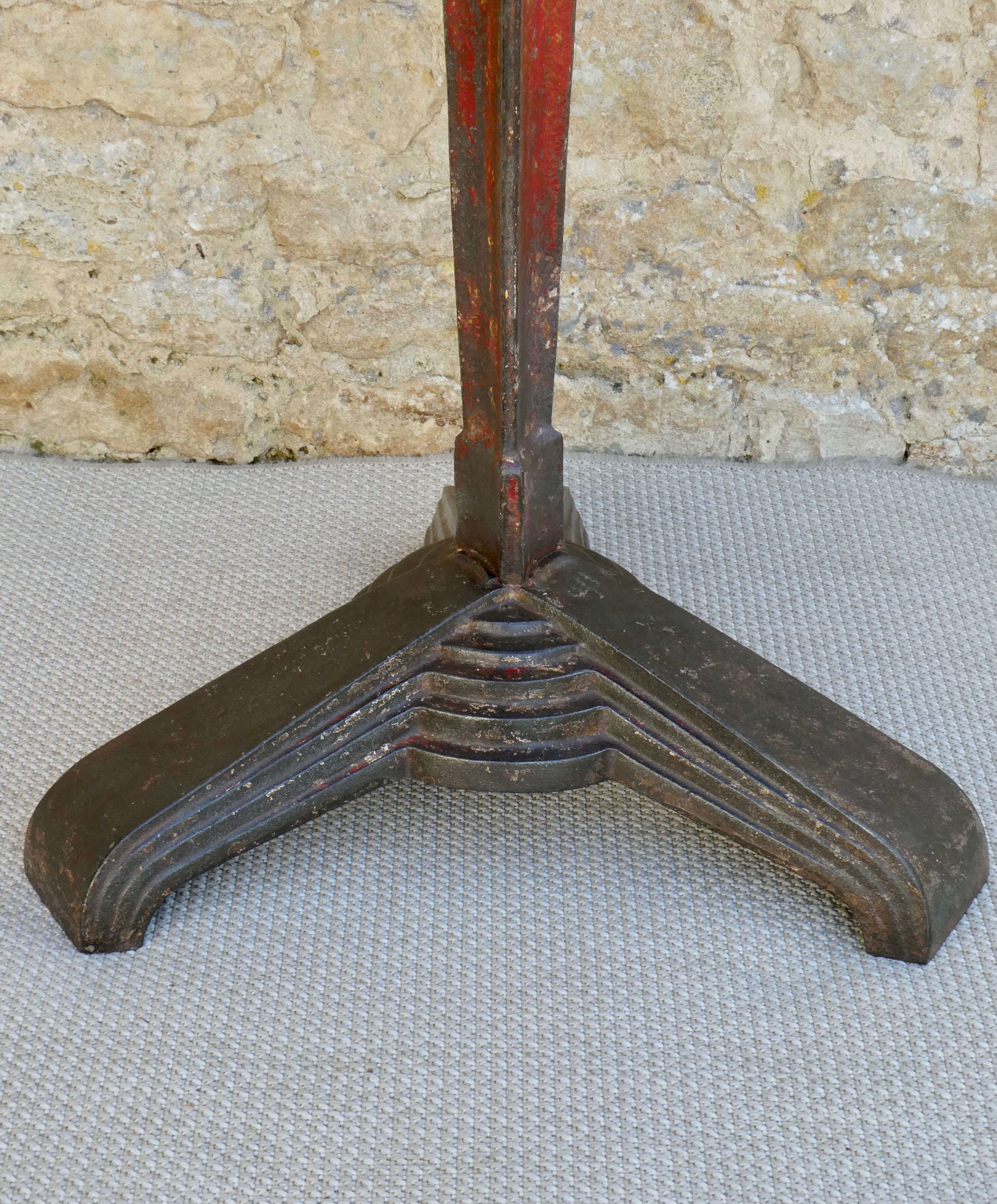 Table de bistrot louis vuitton paris, éditions rex, 1930