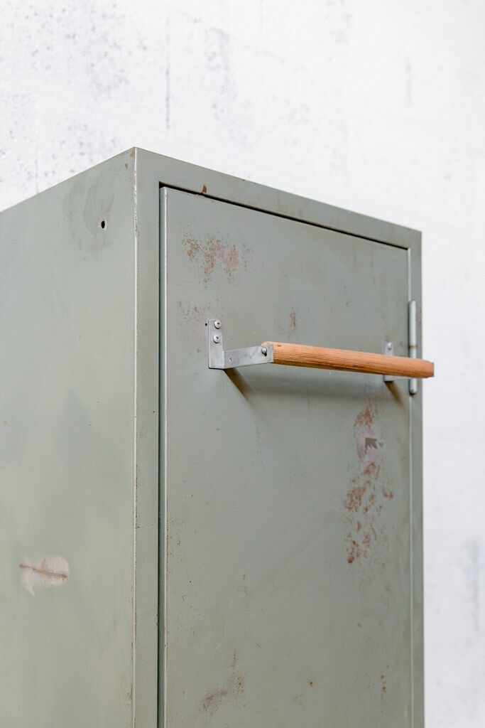 Metal industrial cloakroom