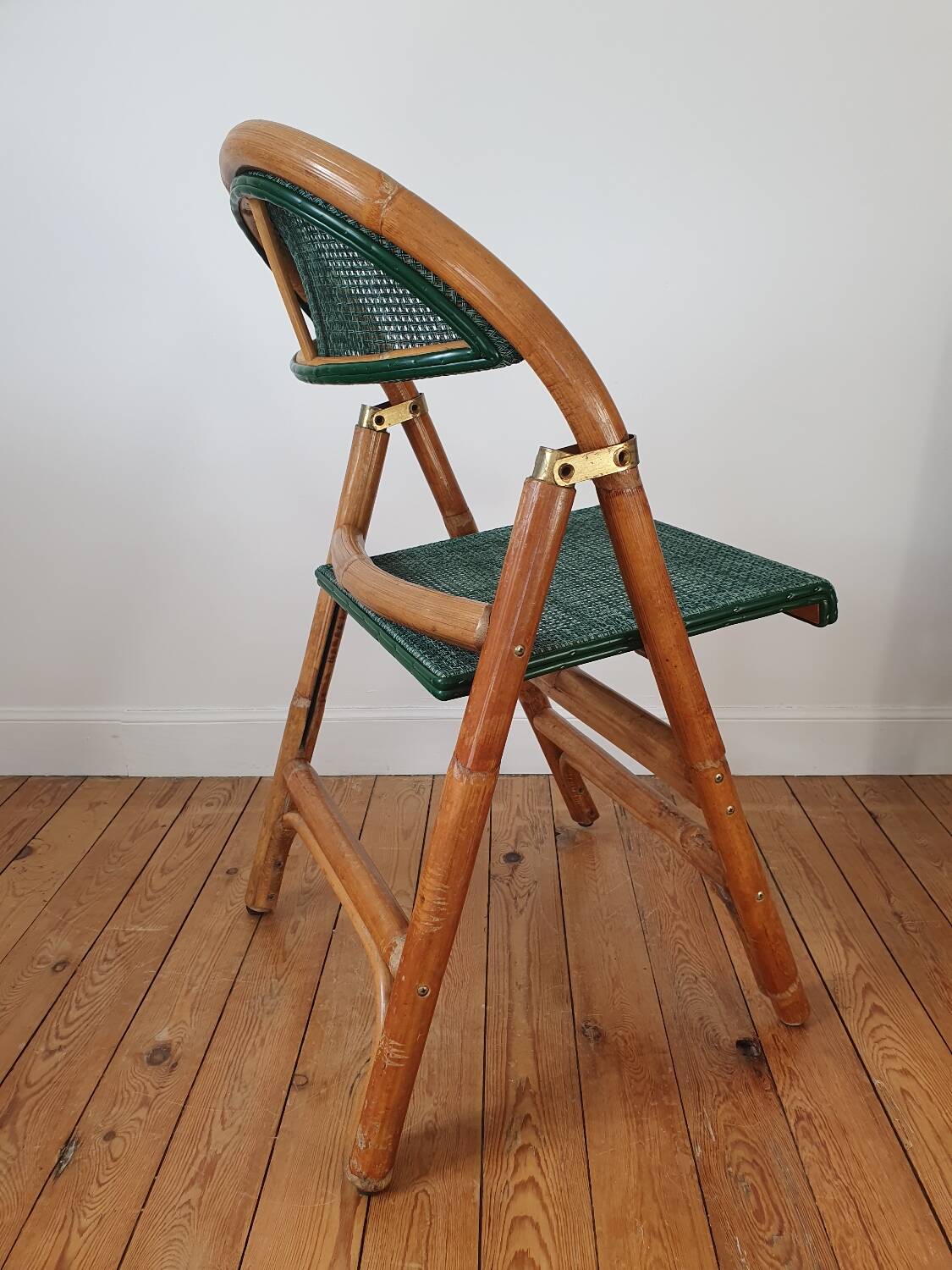 Paire de chaises de bistrot pliantes en rotin