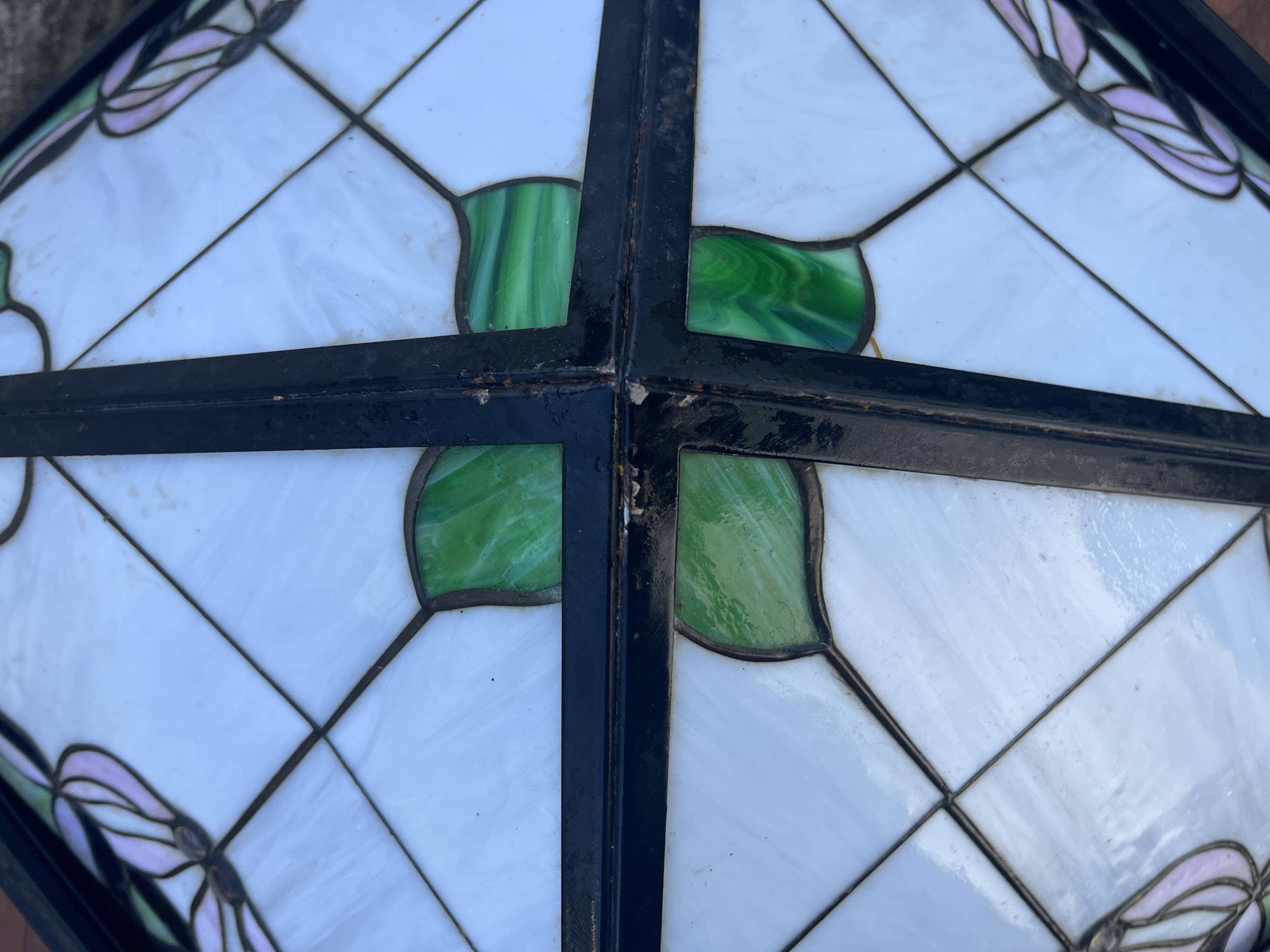 Abat-Jour Plafonnier Carré Type Tiffany – Vitraux Floraux style Art Nouveau