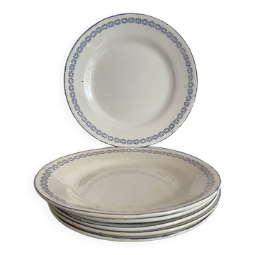 Dessert plates in earthenware from Creil and Montereau Reuil service.