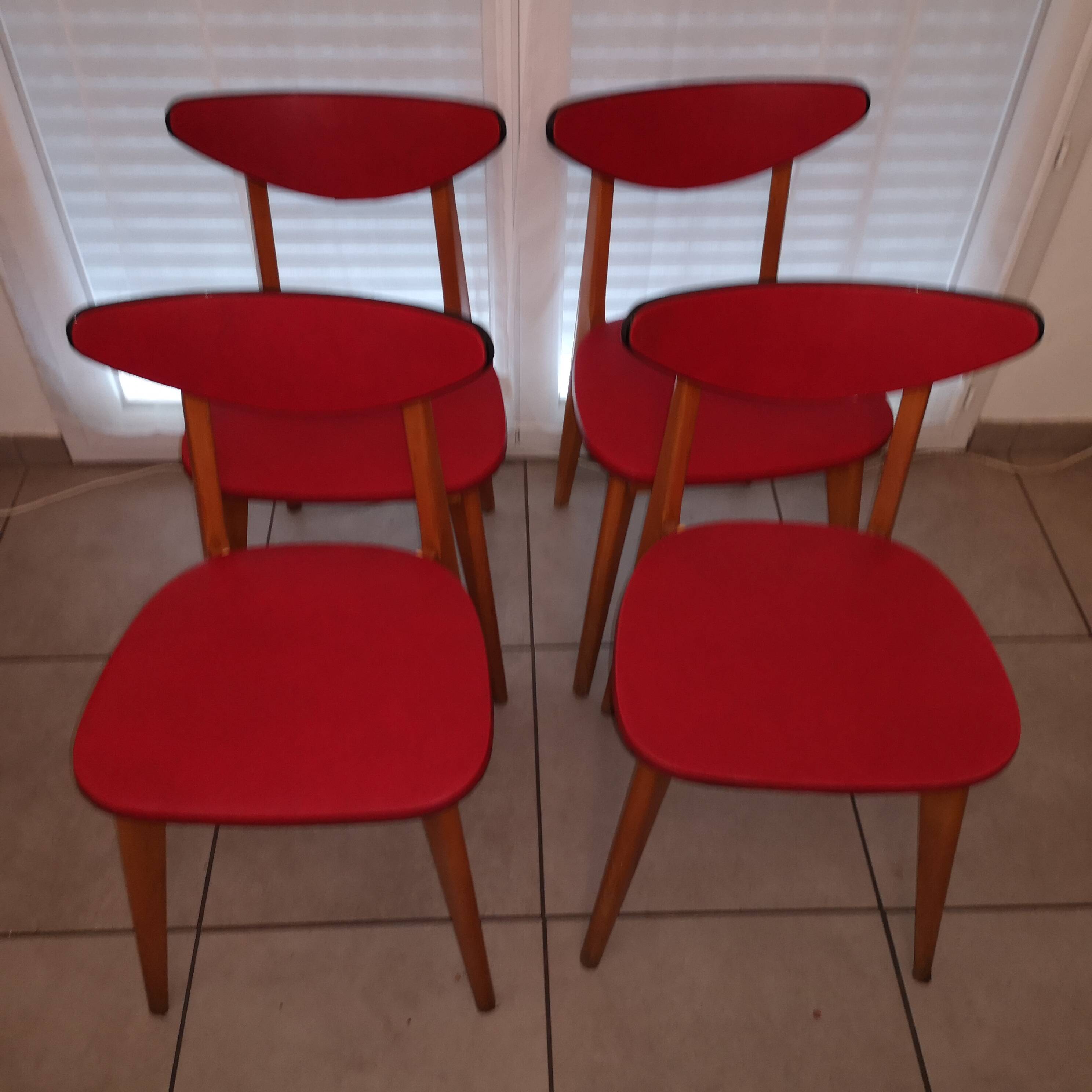 Set of 4 Vintage Chairs – 50s/60s Design – Red Faux Leather – Stackable