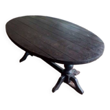 Oval solid wood table