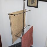 Towel rack
