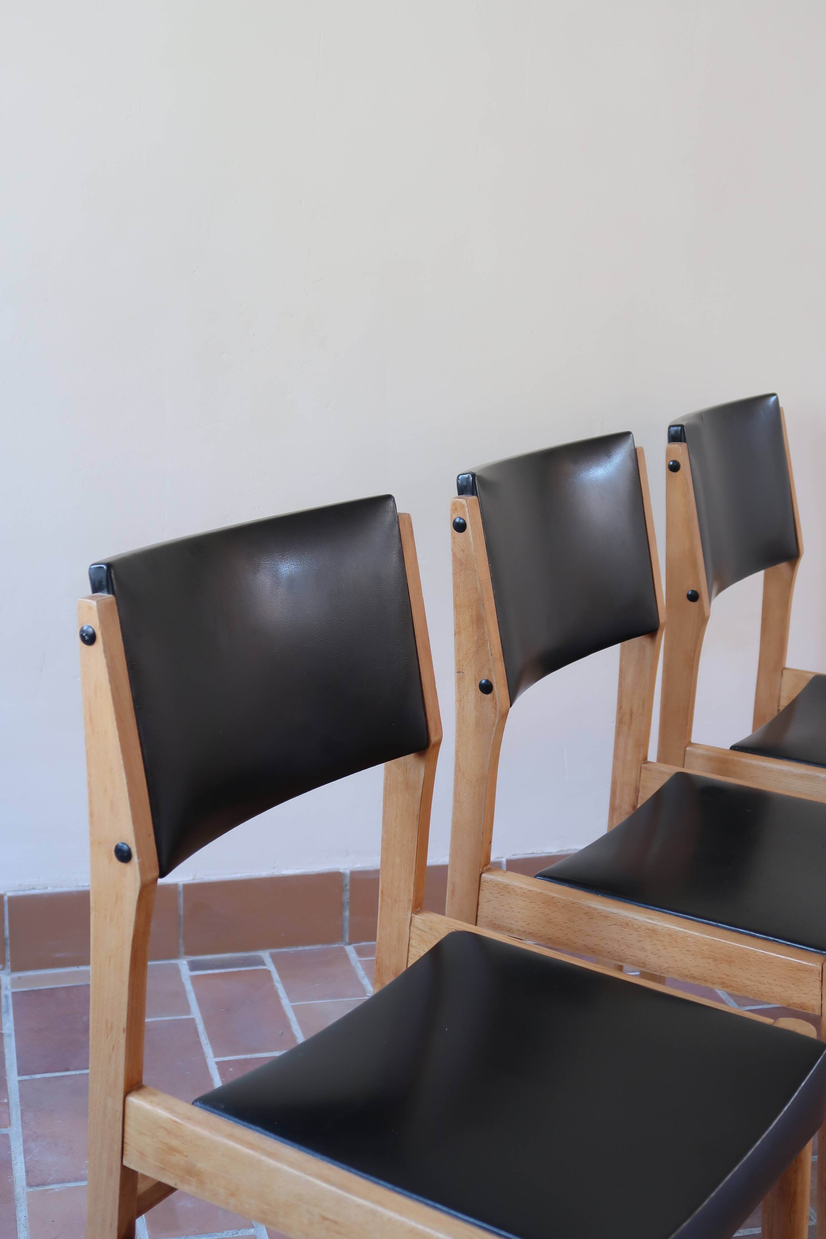 3 chaises scandinaves skaï noir