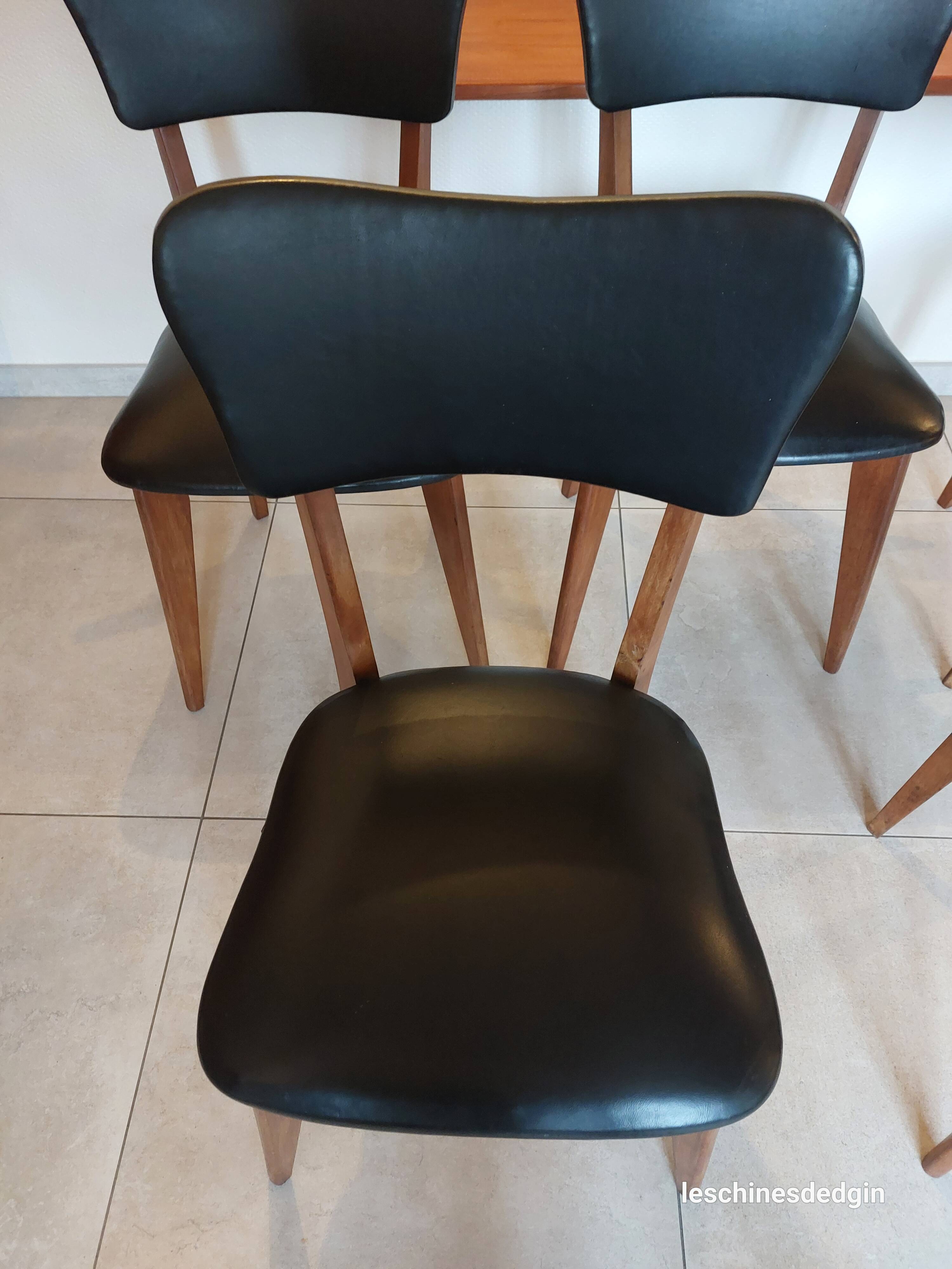 5 chairs in wood and black faux leather, Scandinavian style