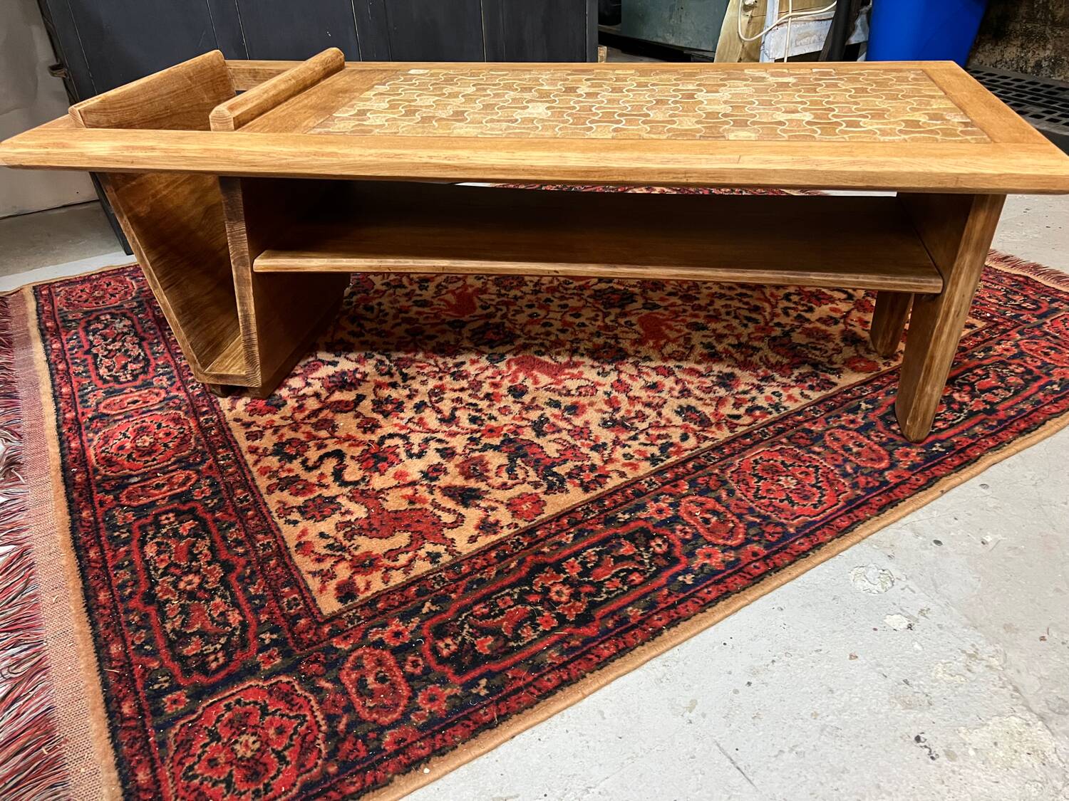 Oak coffee table published by Votre maison.
