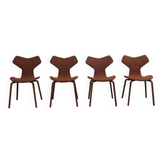 Rare set of 4 first edition 'Grand Prix' chairs by Arne Jacobsen for Fritz Hansen, 1959