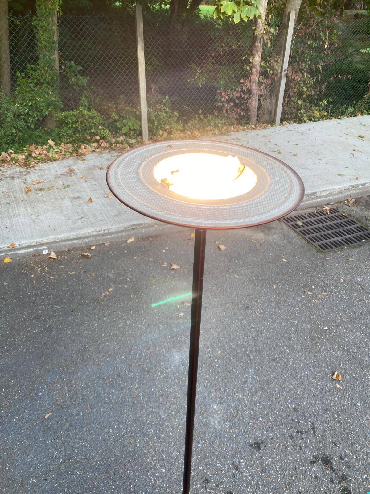 Lampadaire art déco bordeaux coupole dorée