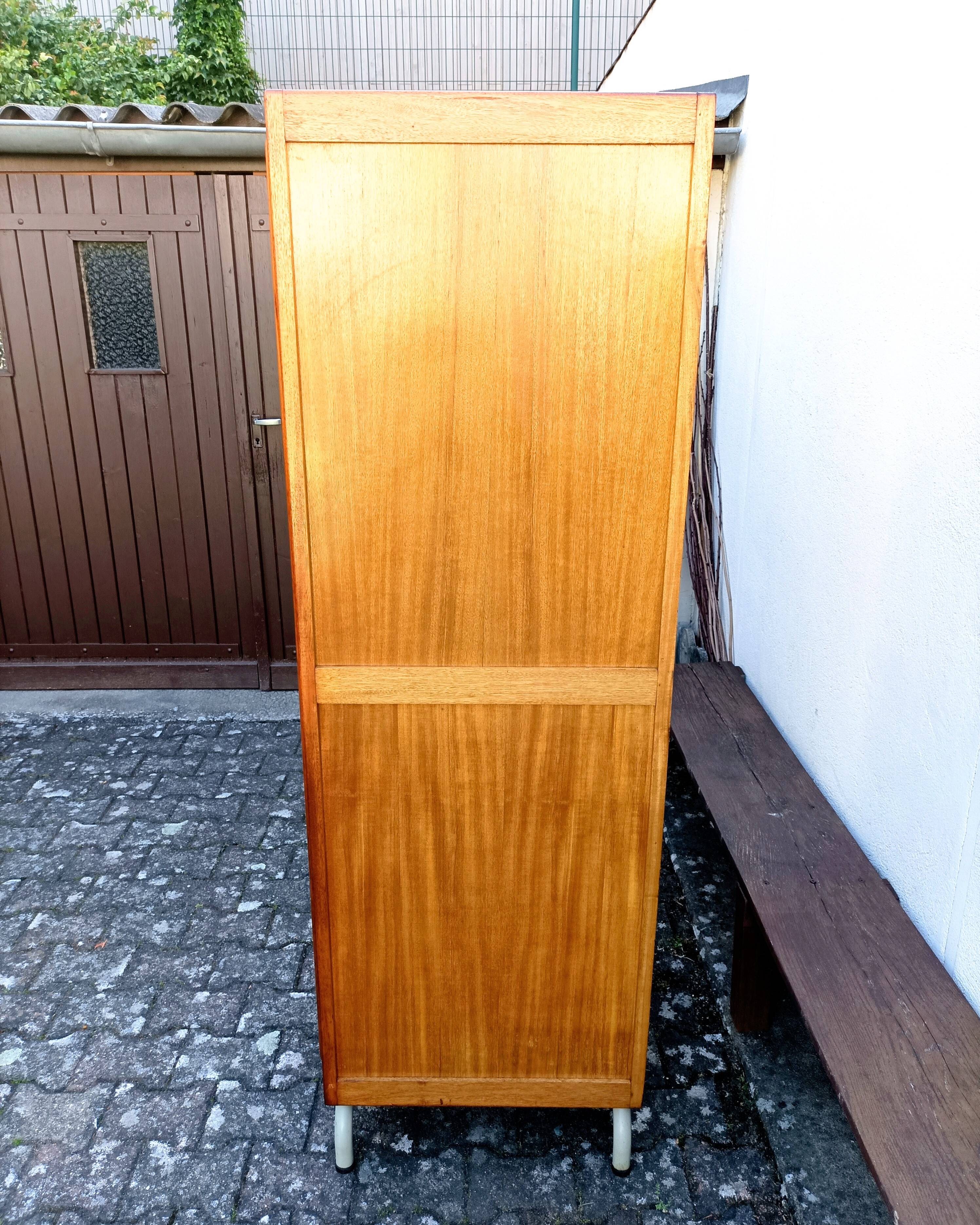 Armoire / Vestiaire d'internat