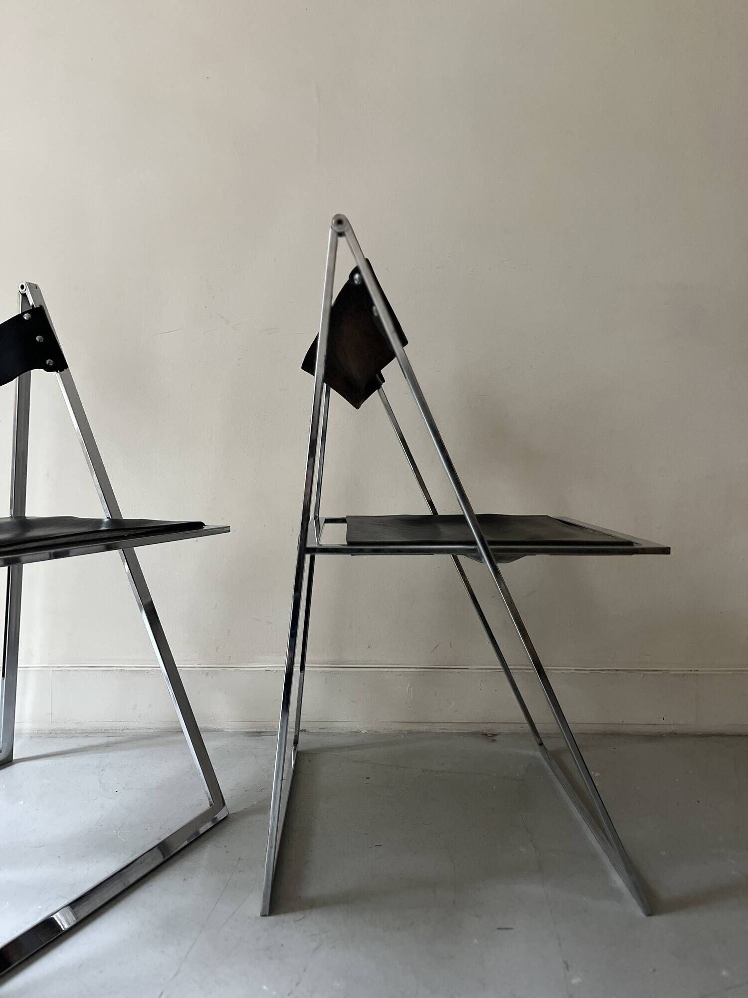 Set of 2 folding chairs in leather and chrome model Elios by Fontini & Geraci, Italy 1970