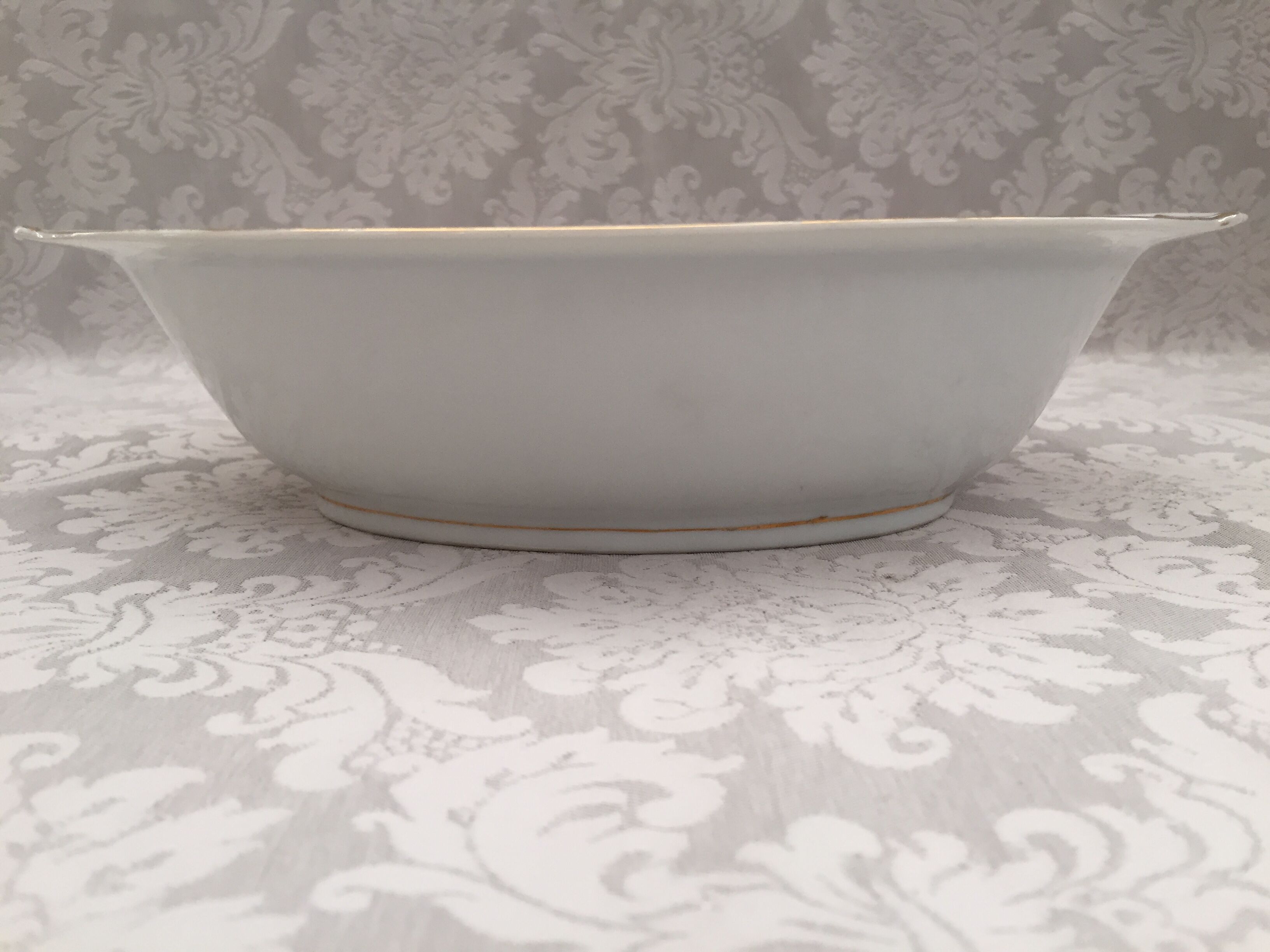 Two luxury porcelain service dishes art japan