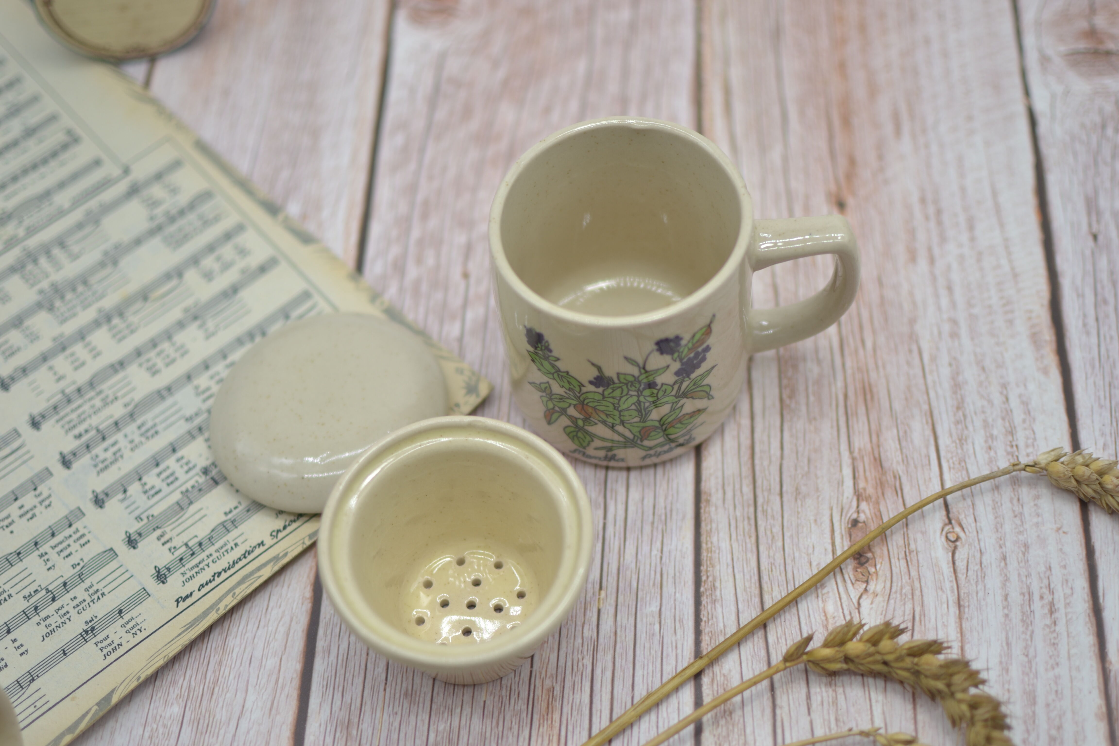 Old herbal tea in glazed stoneware Mentha piperita