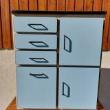Closet in blue formica