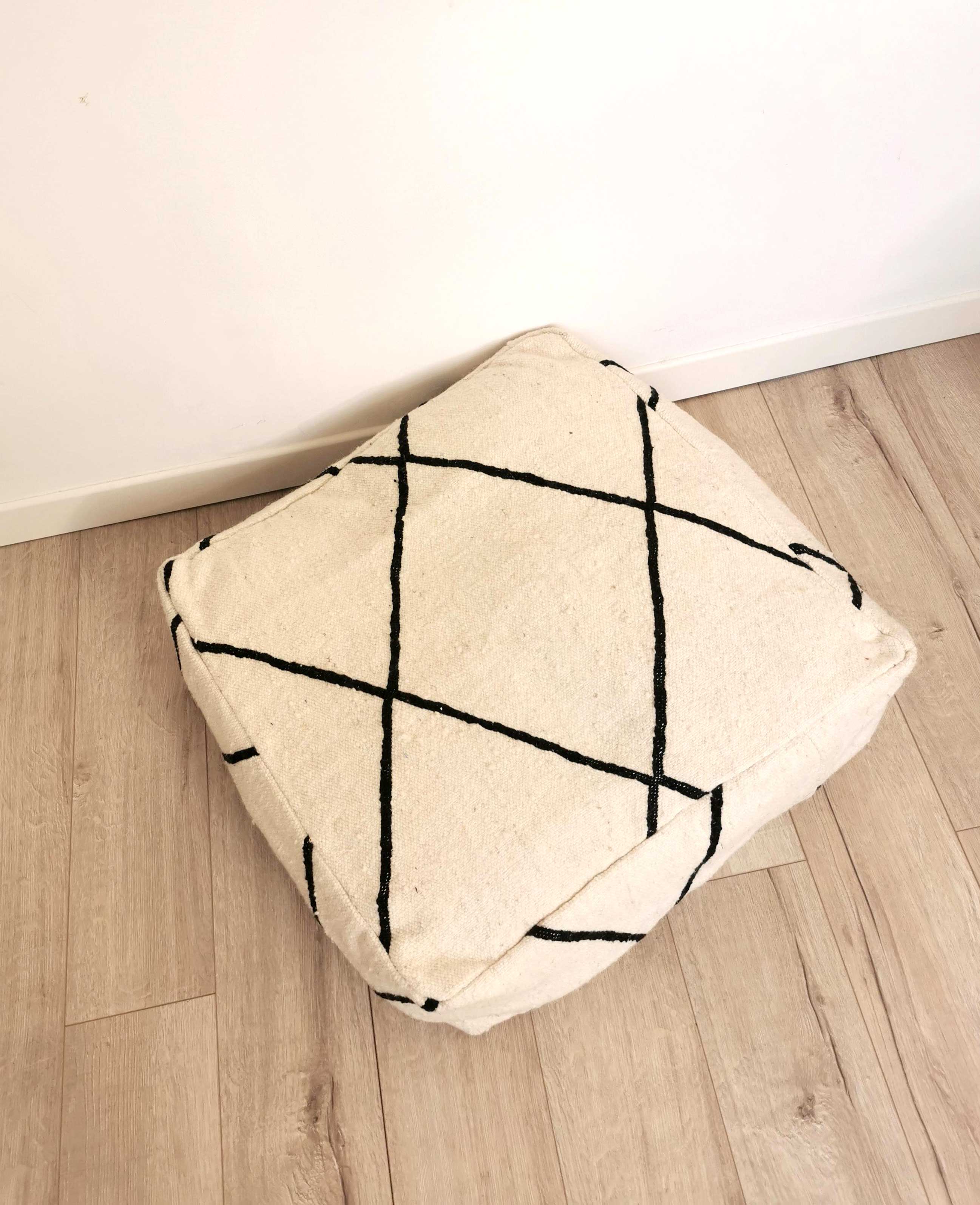 Black and white Berber ottoman cover with diamonds