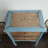 Petite commode bois sculpté