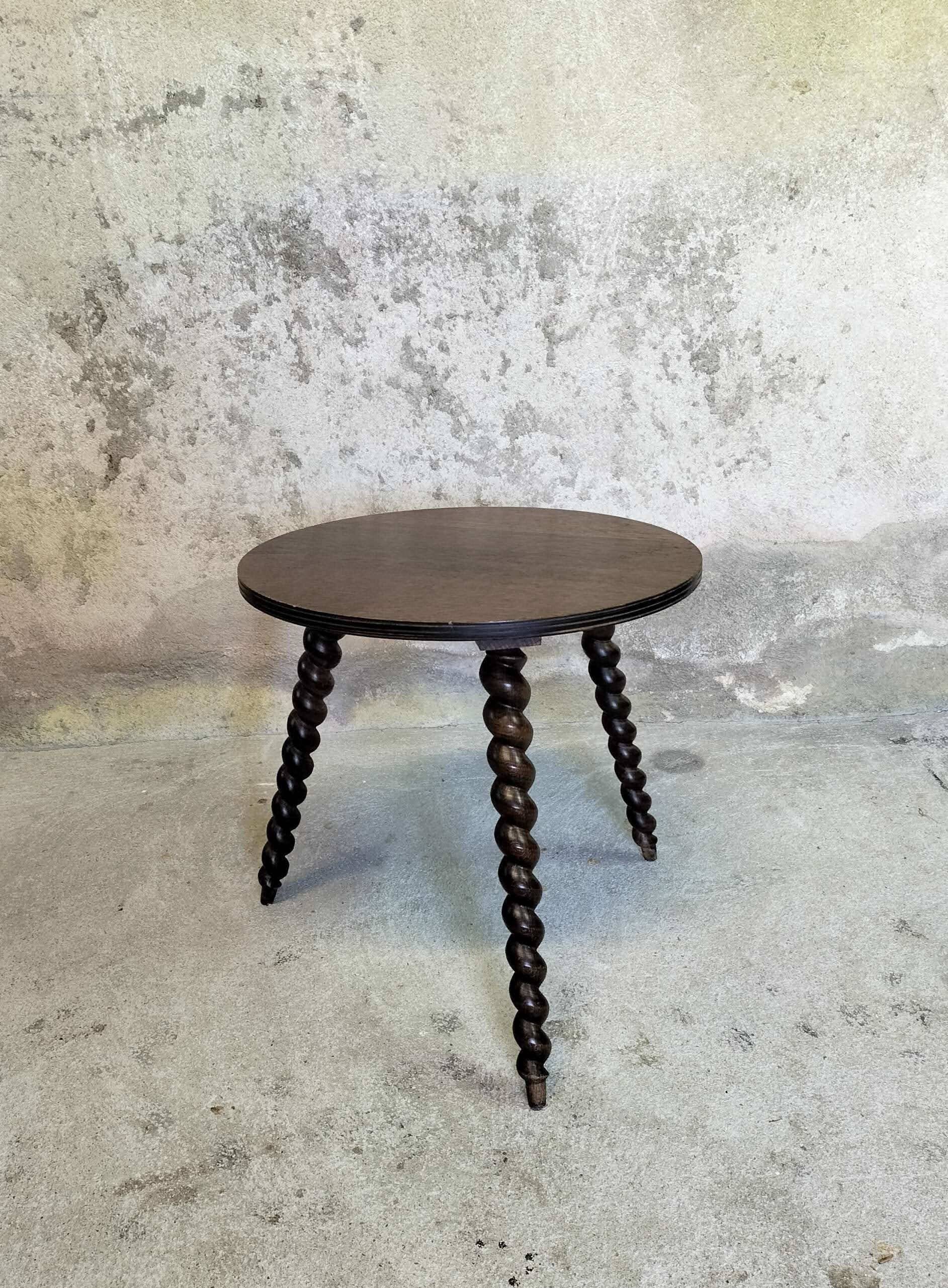 Vintage wooden side table/end table
