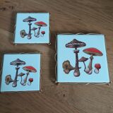 Underside faience of Gien decoration mushrooms