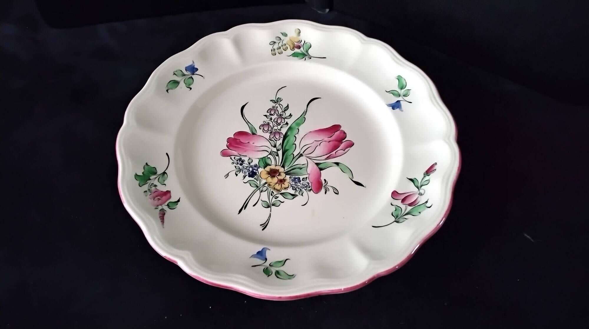 Compote dish, footed bowl in half porcelain from Lunéville KG.