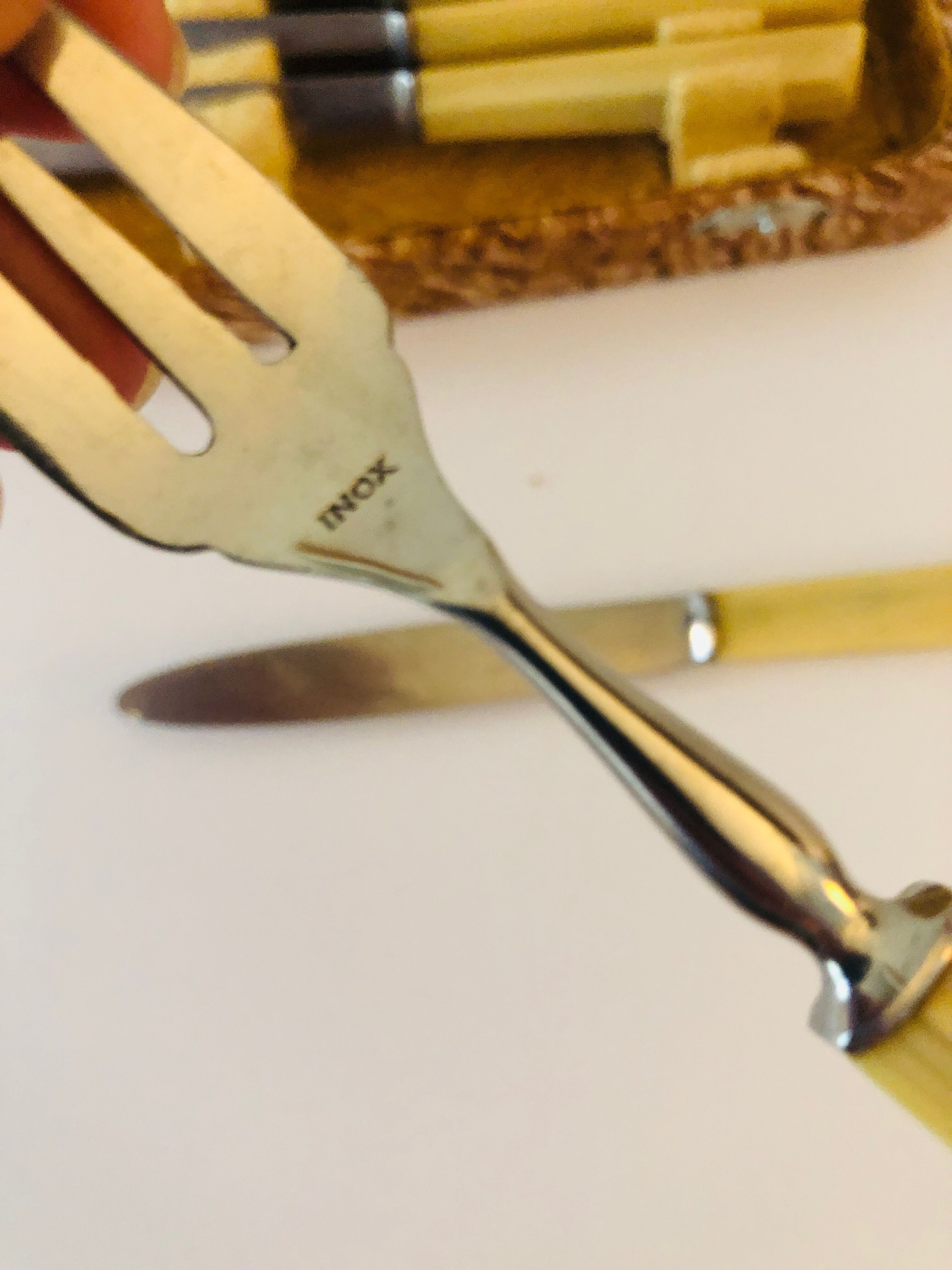 Dessert cutlery