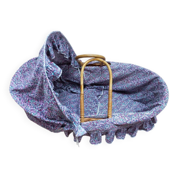 Wicker bassinet