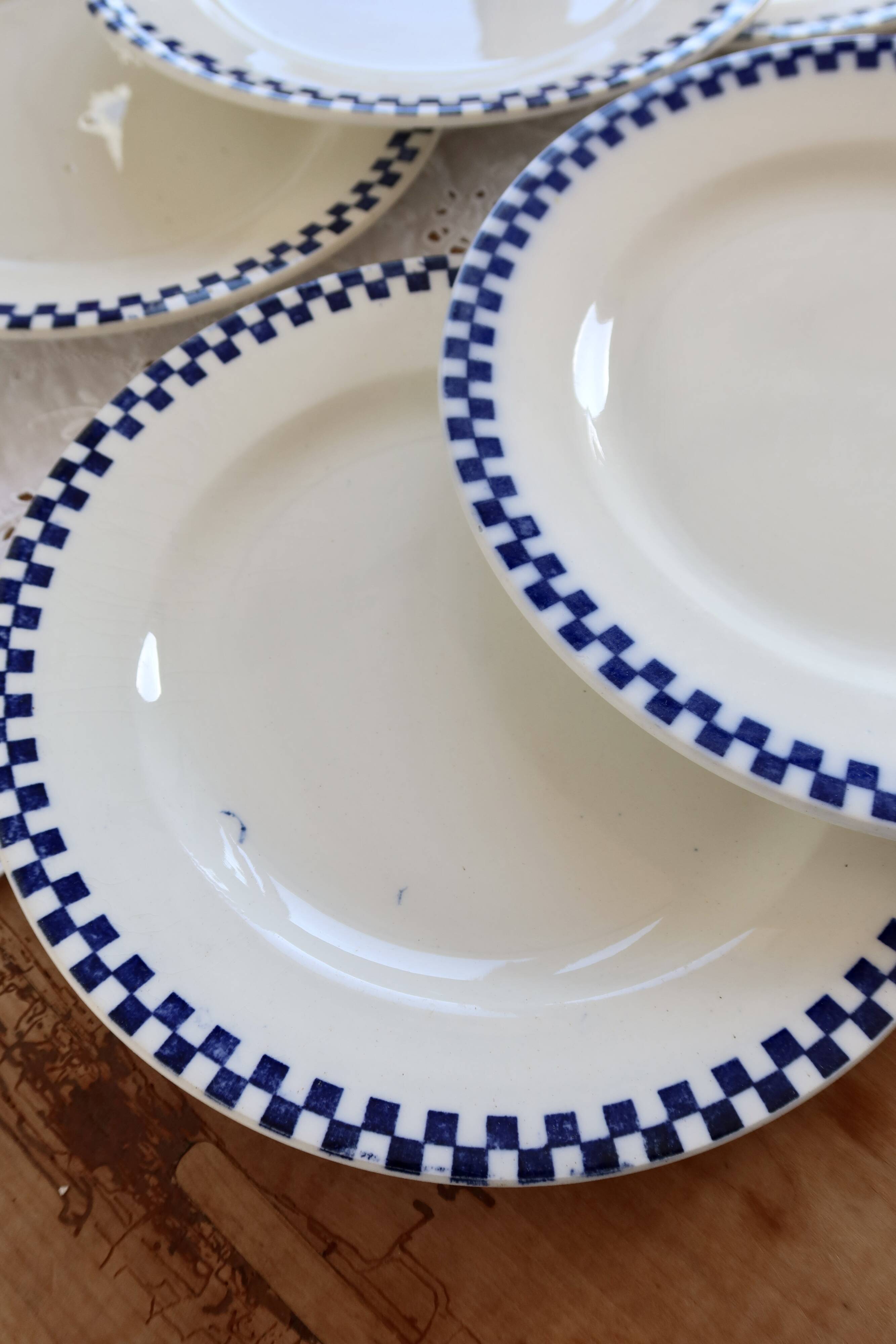 Antique flat plates, ironstone Salins – Checkerboard model
