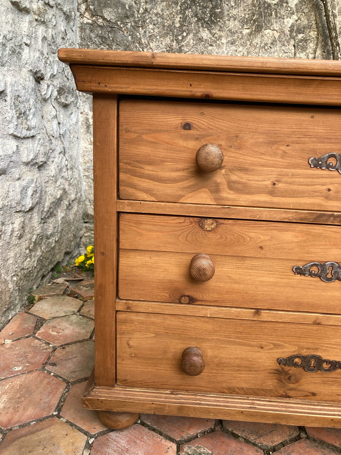 Antique pine chest of drawers