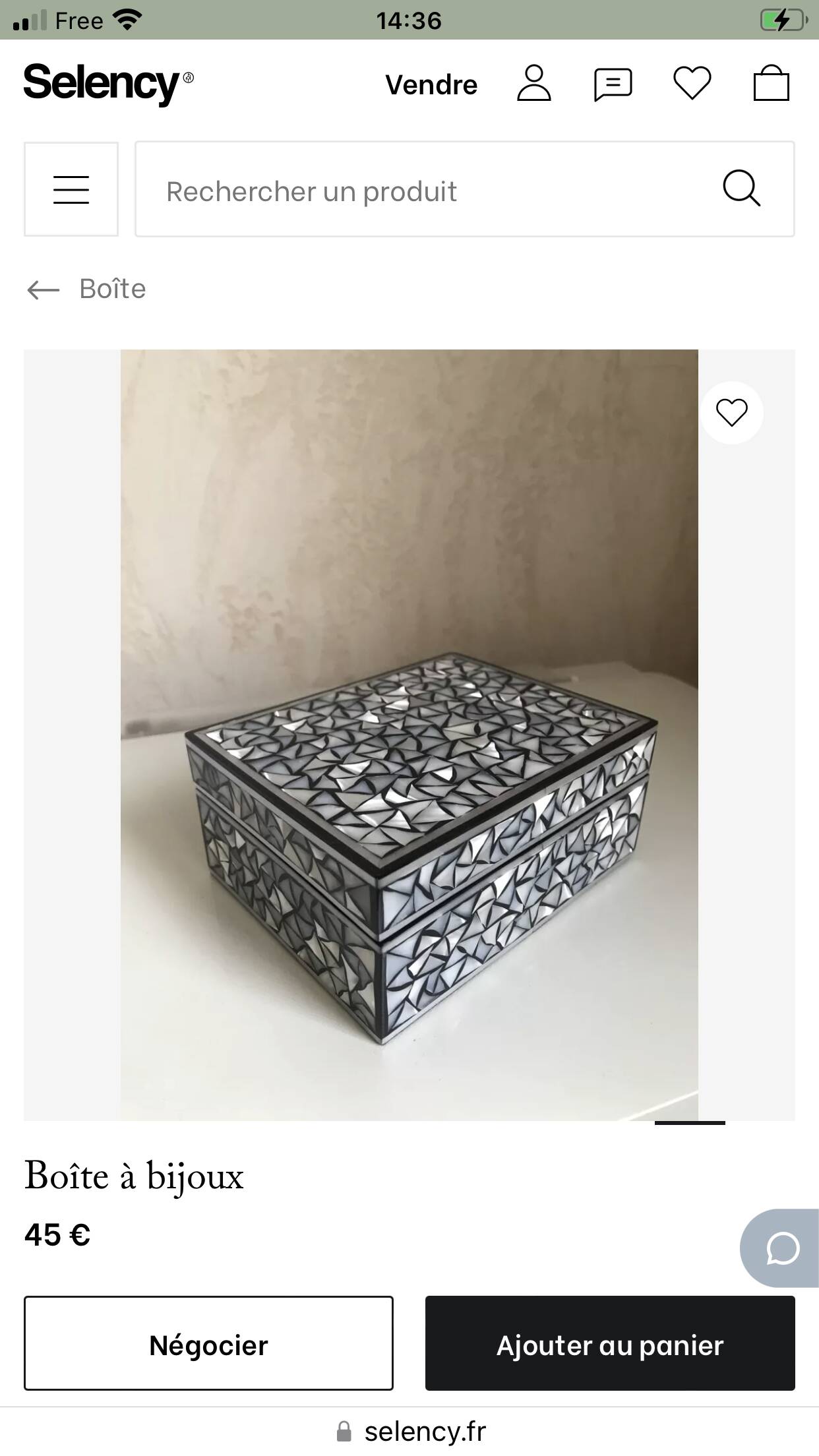 Jewelry box