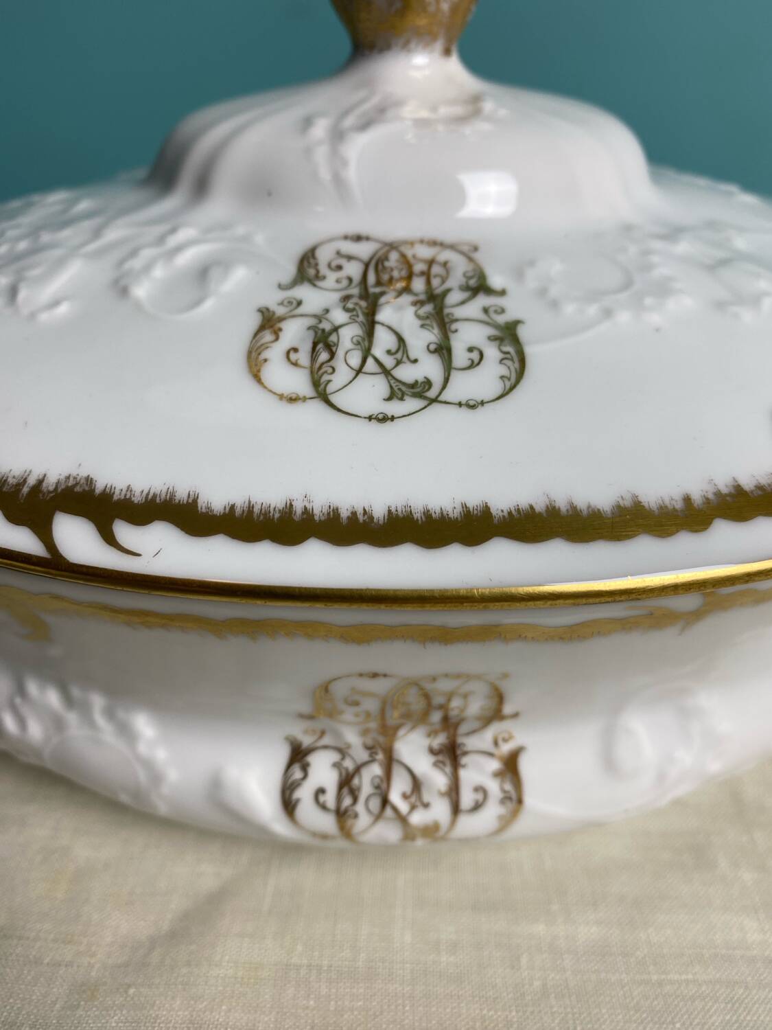 Soup tureen, vegetable dish in fine Limoges porcelain Monograms PJC gold