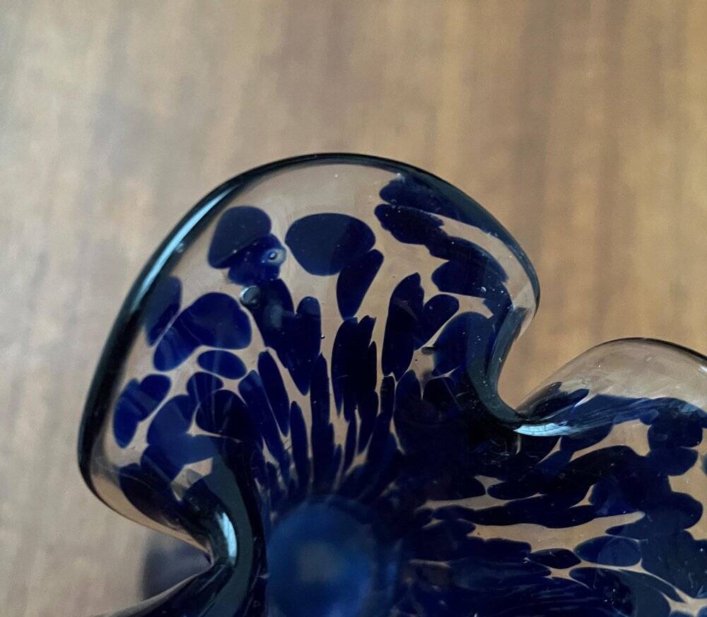 Vintage Murano glass flower vase