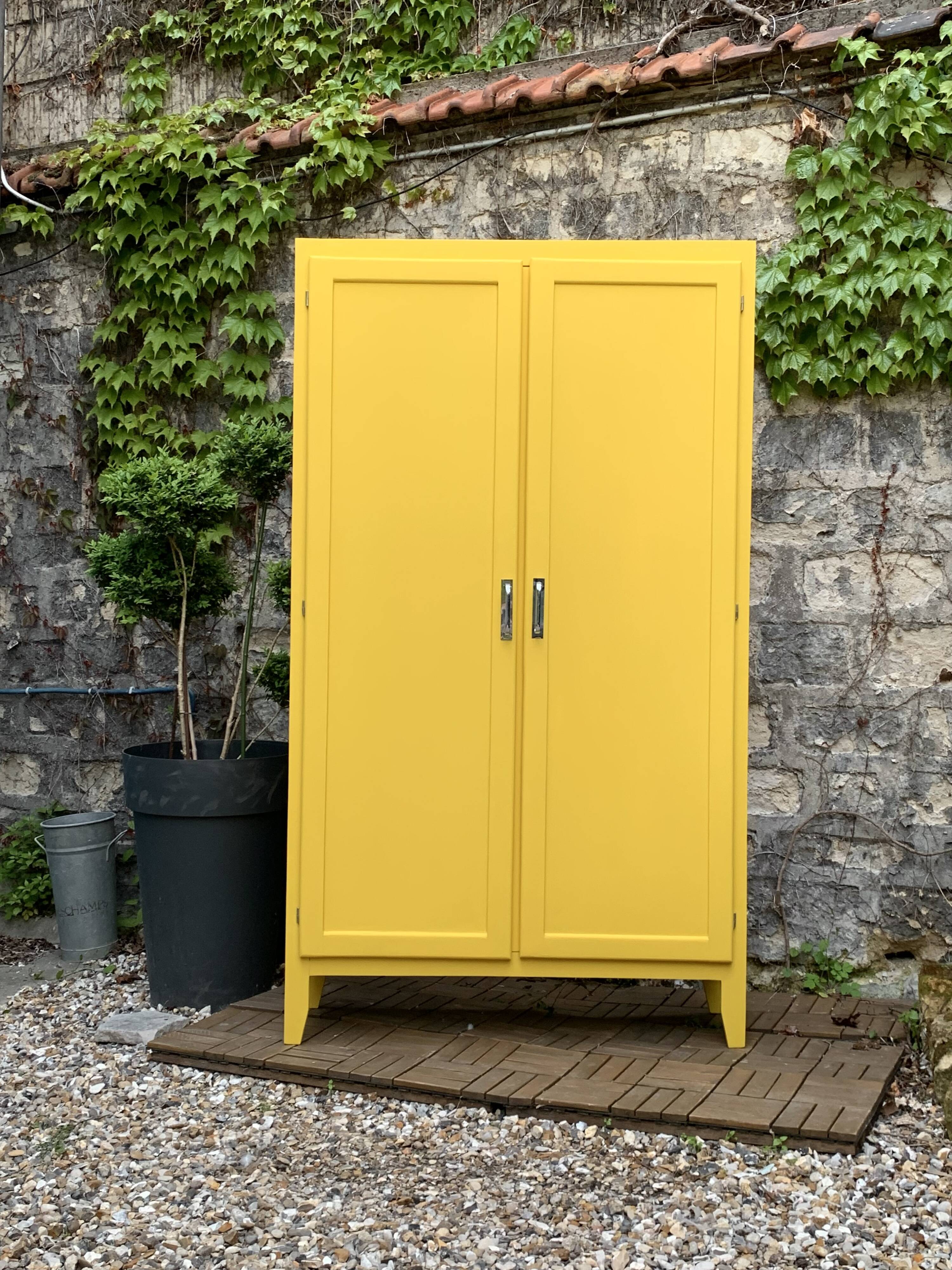 Armoire parisienne vintage 1950