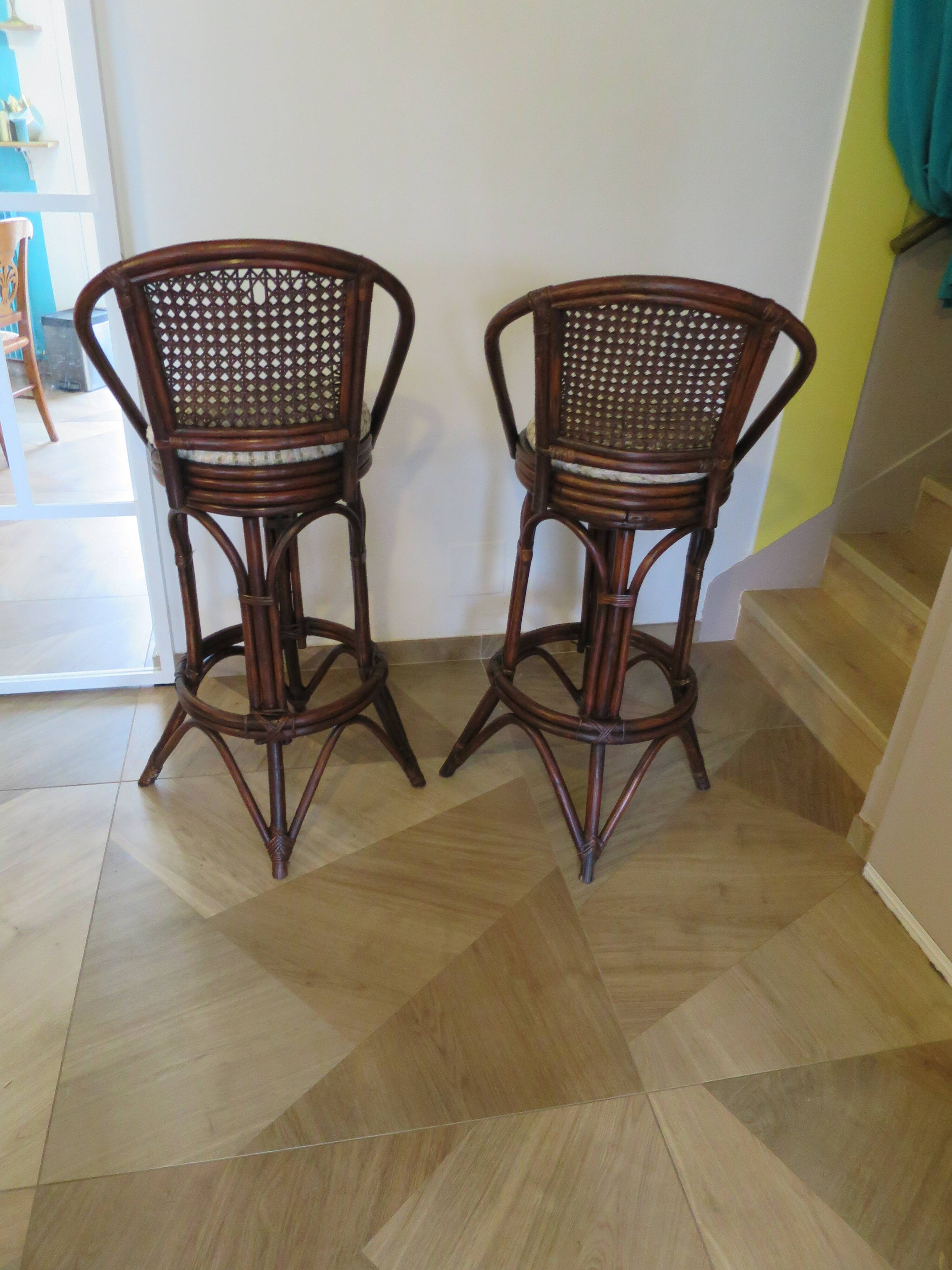 Set of 2 swivel bar stools / chairs - wood - cane - rattan - 80s