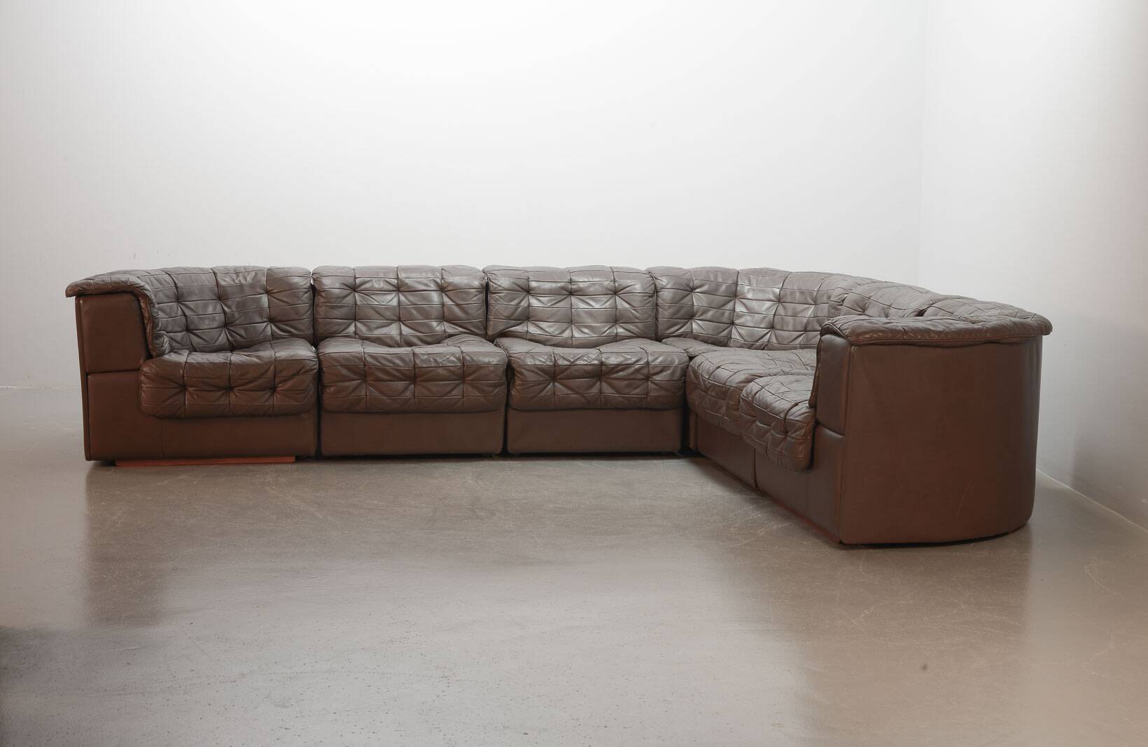 De Sede DS11 Patched Brown Leather Modular Sofa 6 Elements. Germany, 1970s