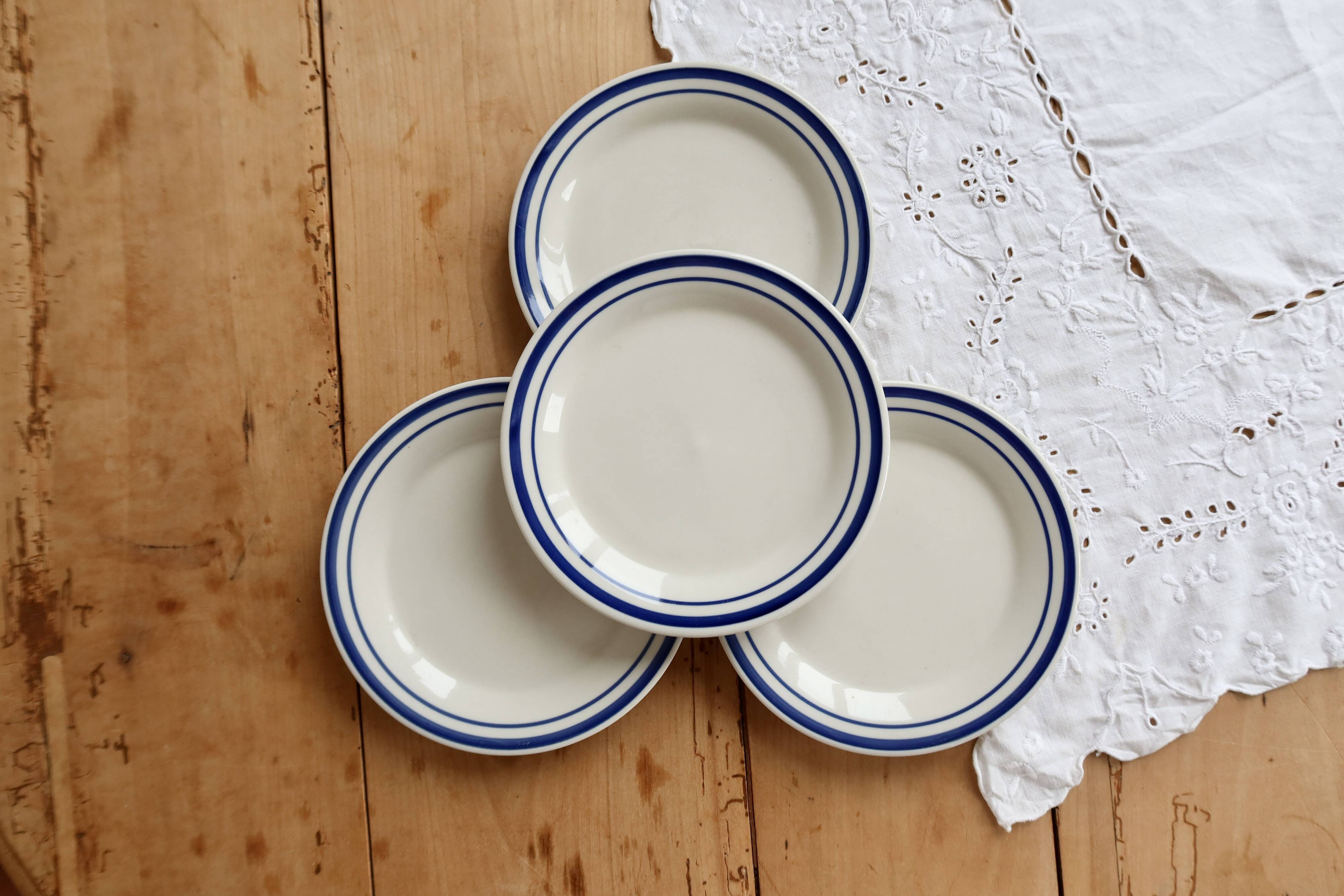 4 vintage dessert plates earthenware – double blue border bistro style