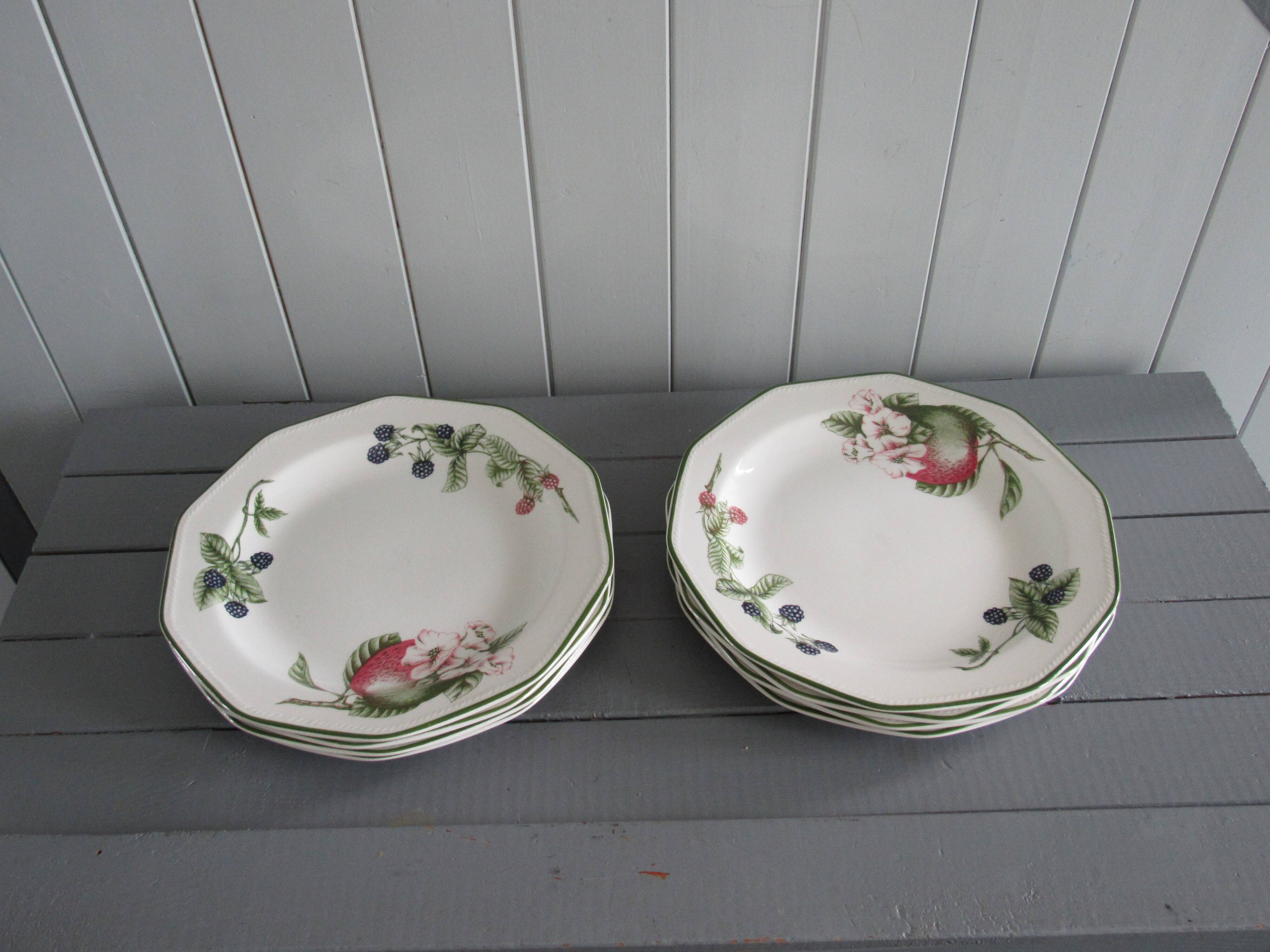 8 assiettes plates collection "Victorian Orchard" Churchill