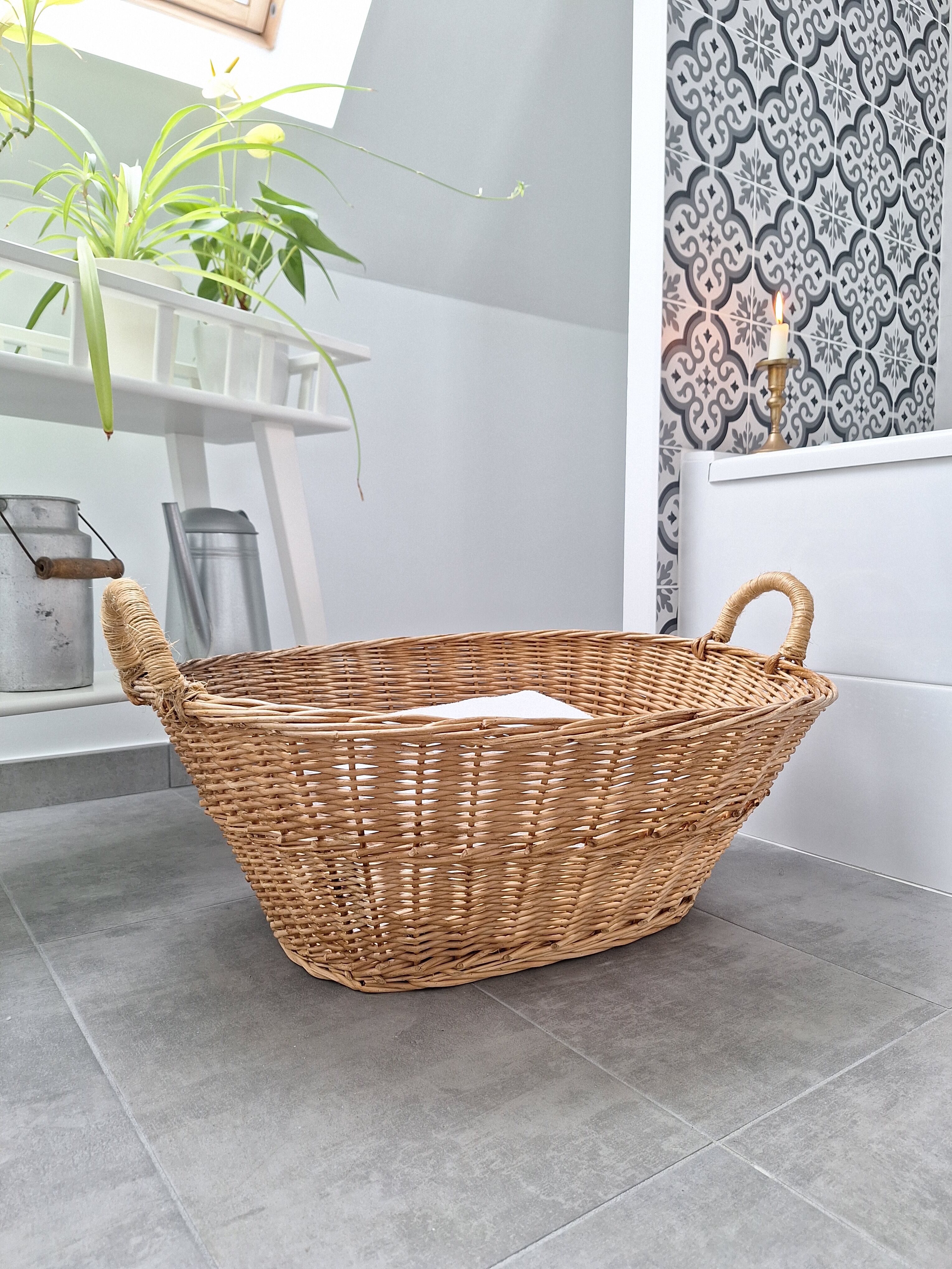 Wicker basket / basket