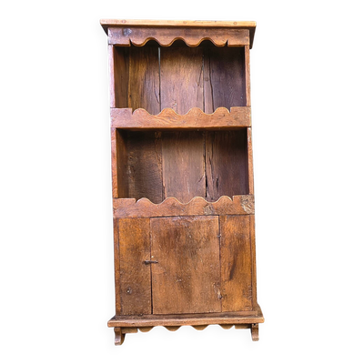Vaisselier art populaire rustique, France, 19e siècle