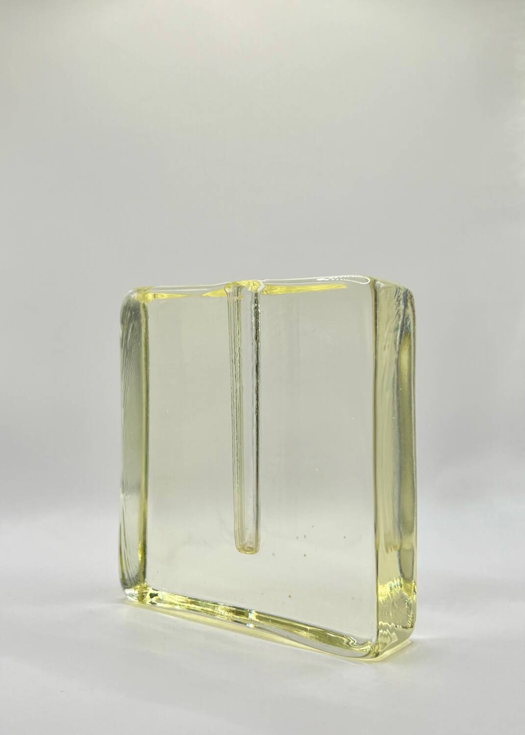 Art deco glass soliflore