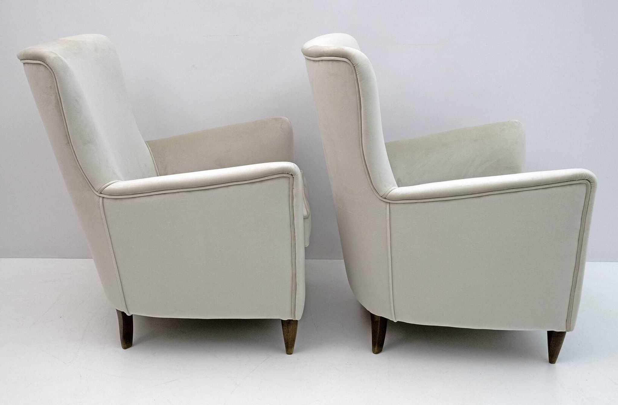 Pair of Gio Ponti Style Mid-Century Modern Italian Velvet Armchairs for Isa