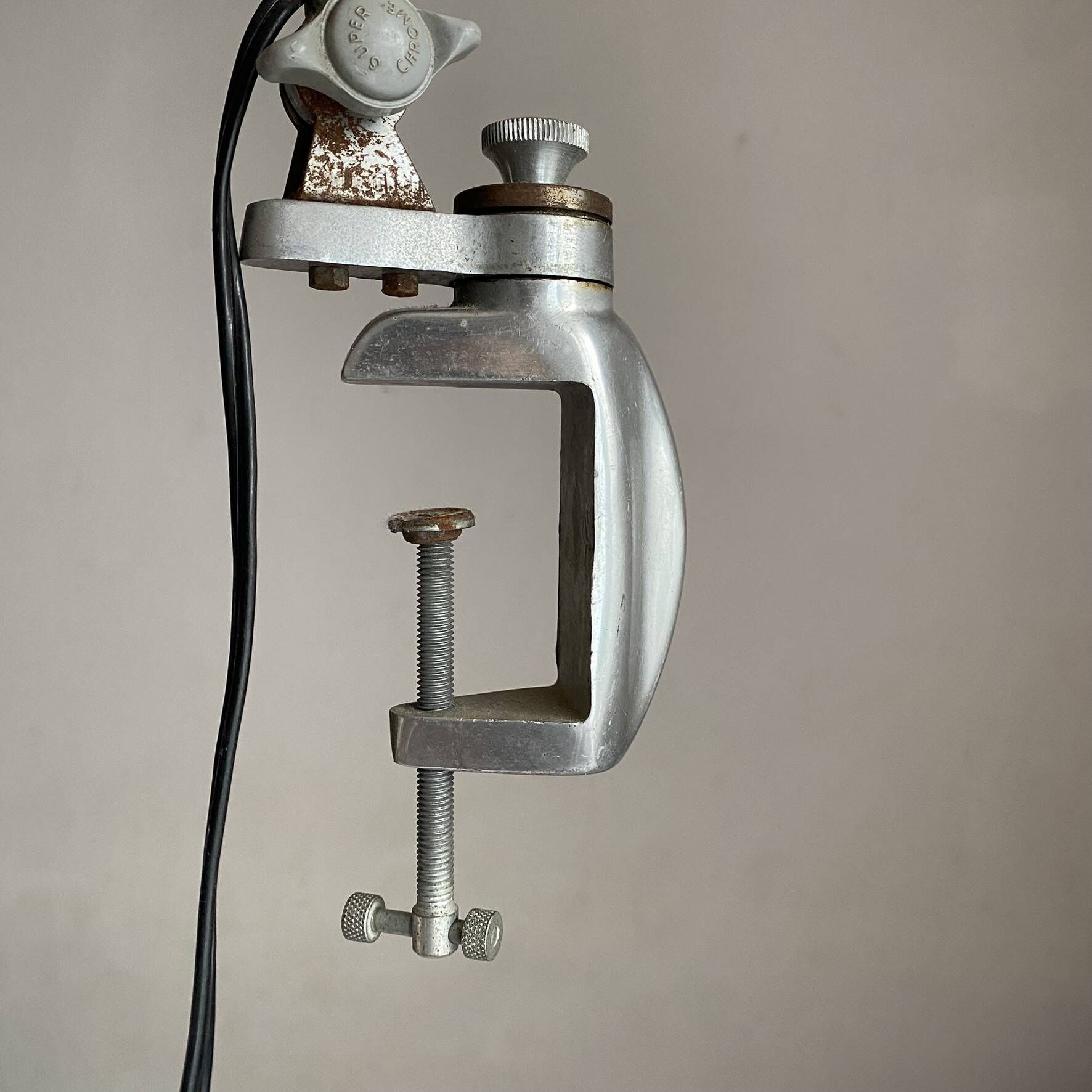 Lampe d'atelier Superchrome à étau , lampe industrielle 2 bras