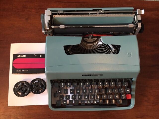 Olivetti typewriter, model Lettera 32