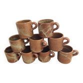 9 tasses à café en grès