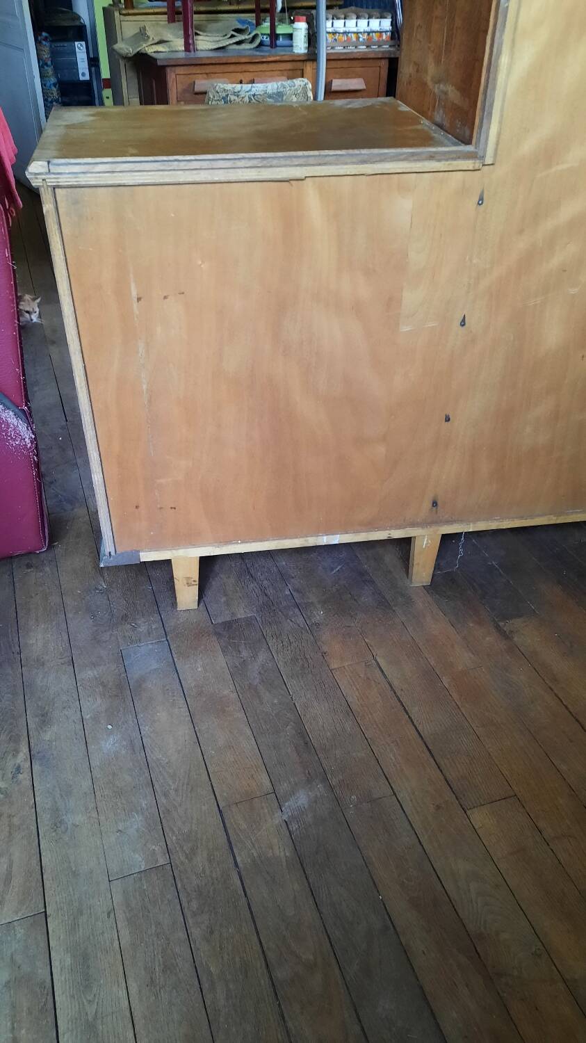 Armoire asymétrique