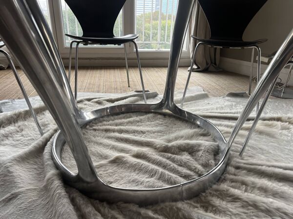 Table ovale Pierre Charon 1970