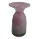 Vase en verre rose