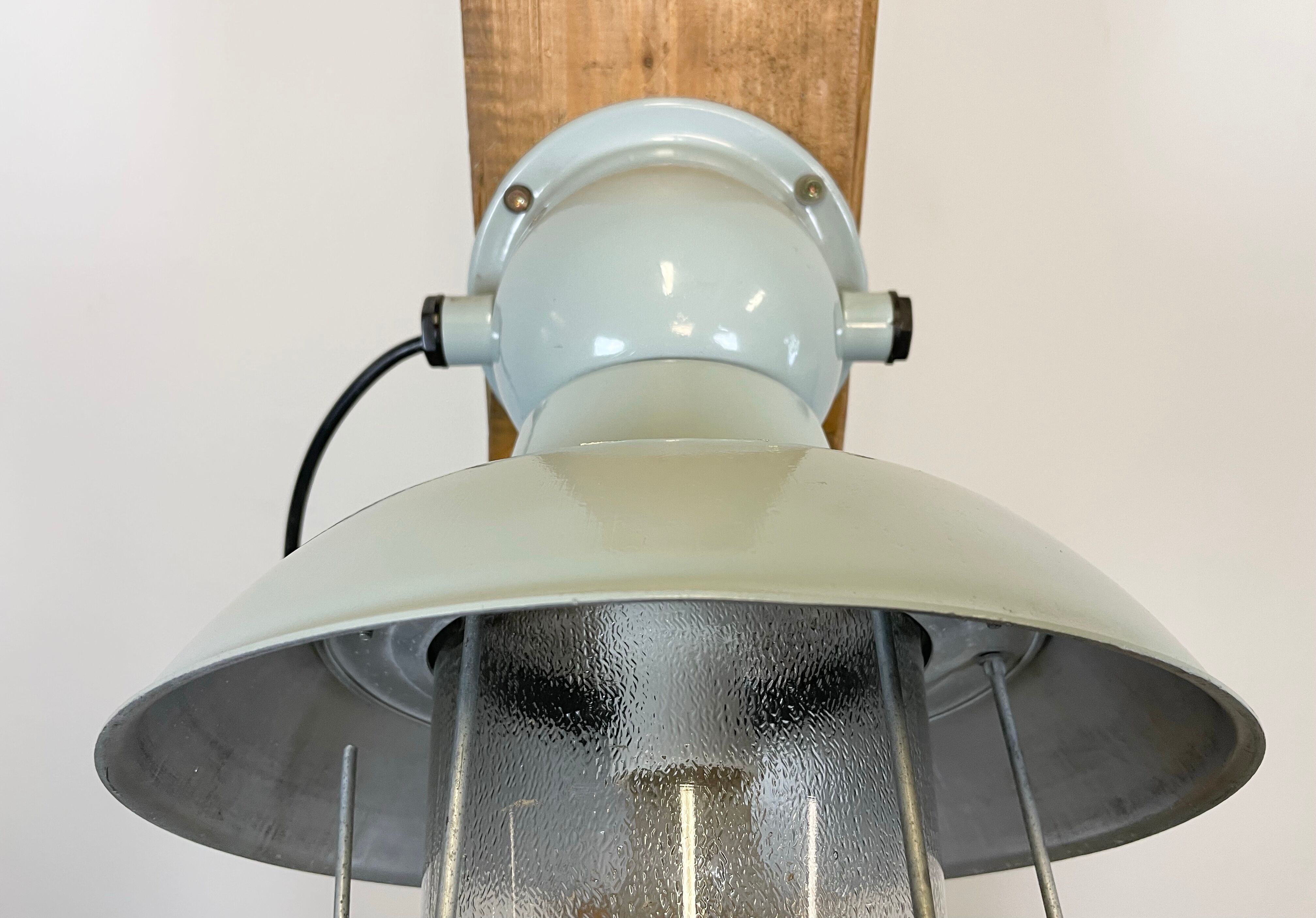 Industrial aluminum wall lamp, 1960s