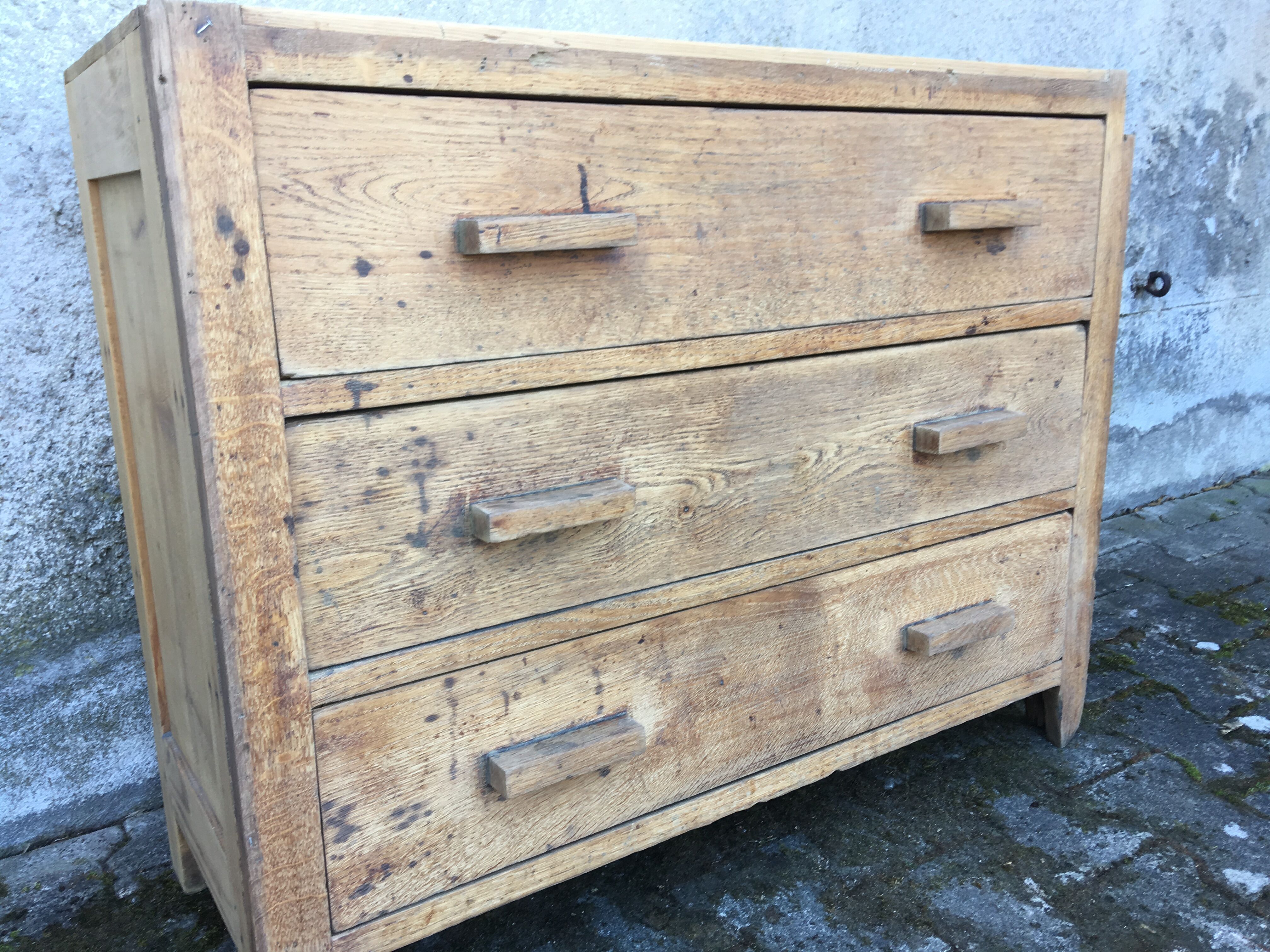 Old retro vintage chest of drawers 3 drawers wooden crude façade oak