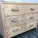 Old retro vintage chest of drawers 3 drawers wooden crude façade oak